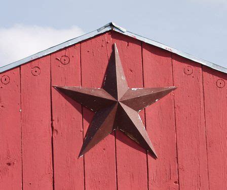 old house metal star meaning